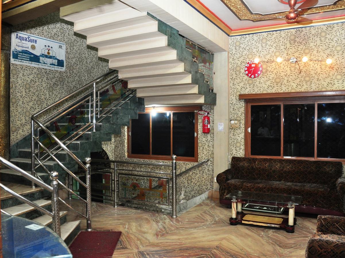 Aastha Hotel Rourkela Bagian luar foto