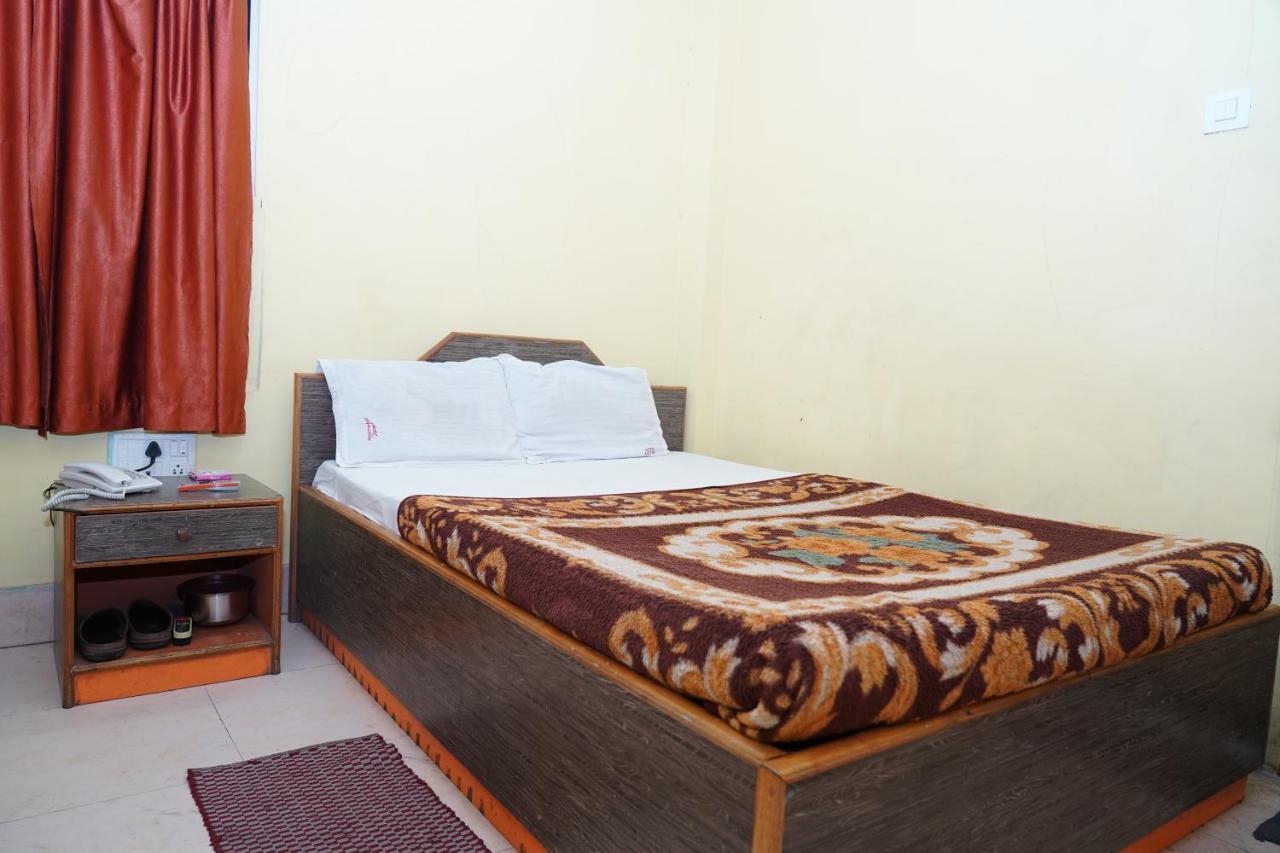 Aastha Hotel Rourkela Bagian luar foto